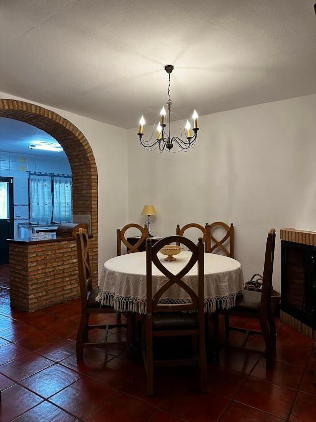 Espaciosa Y Elegante Casa Rural En Los Marines Esterno foto